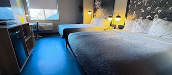 Super 8 by Wyndham Windsor