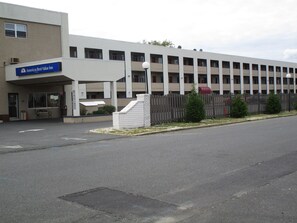 Front of property - Neptune Motor Lodge (Neptune City)