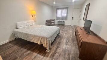 Desk, iron/ironing board, free WiFi, bed sheets