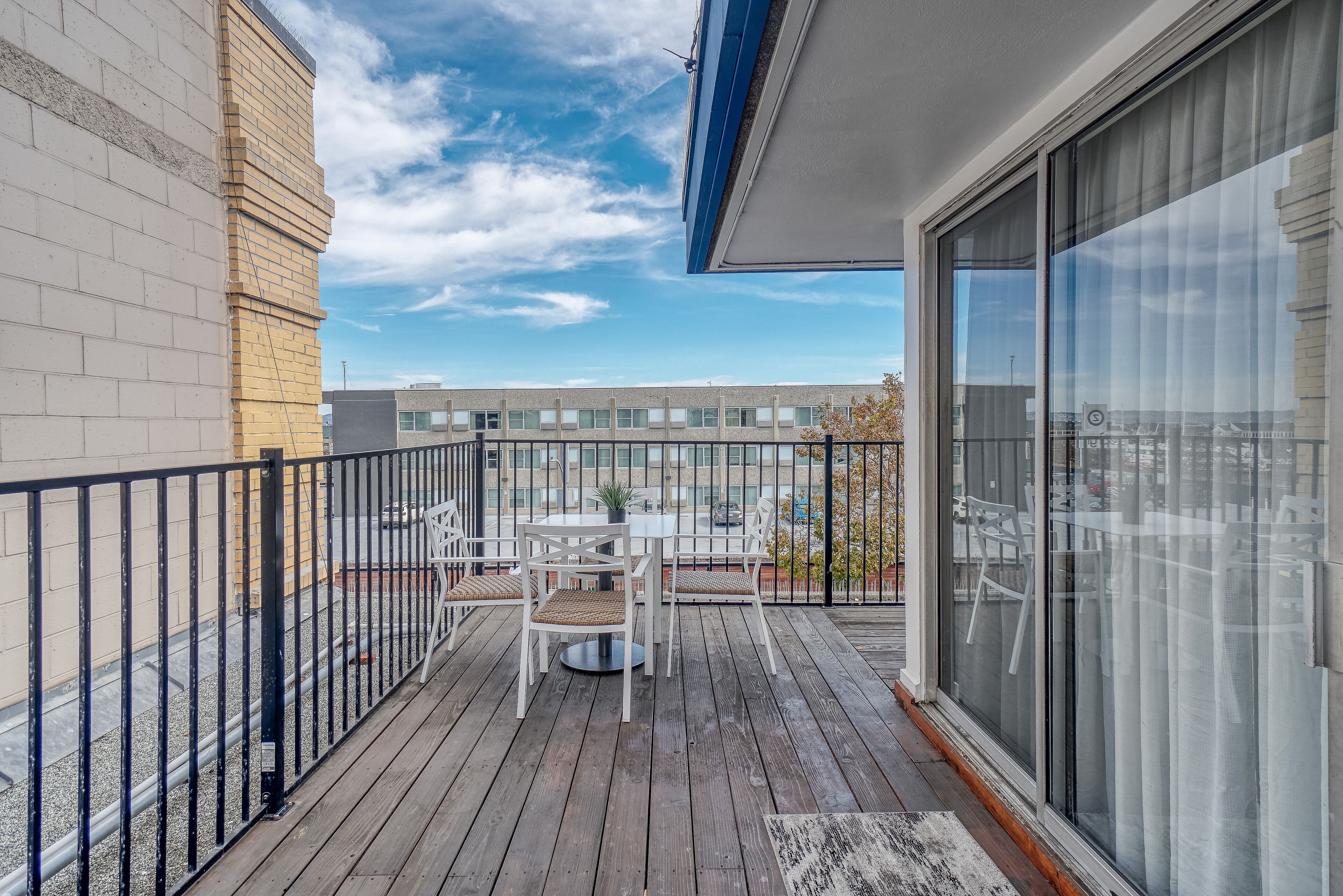 Luxury-Penthouse, 2 Schlafzimmer, Küche, eingeschränkter Meerblick | Terrasse/Patio