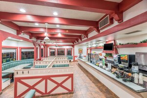 Desayuno continental incluido todos los días 