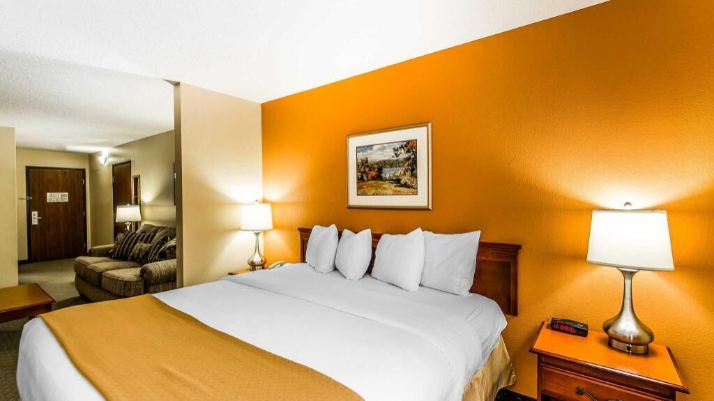 Premium bedding, blackout curtains, iron/ironing board, free WiFi