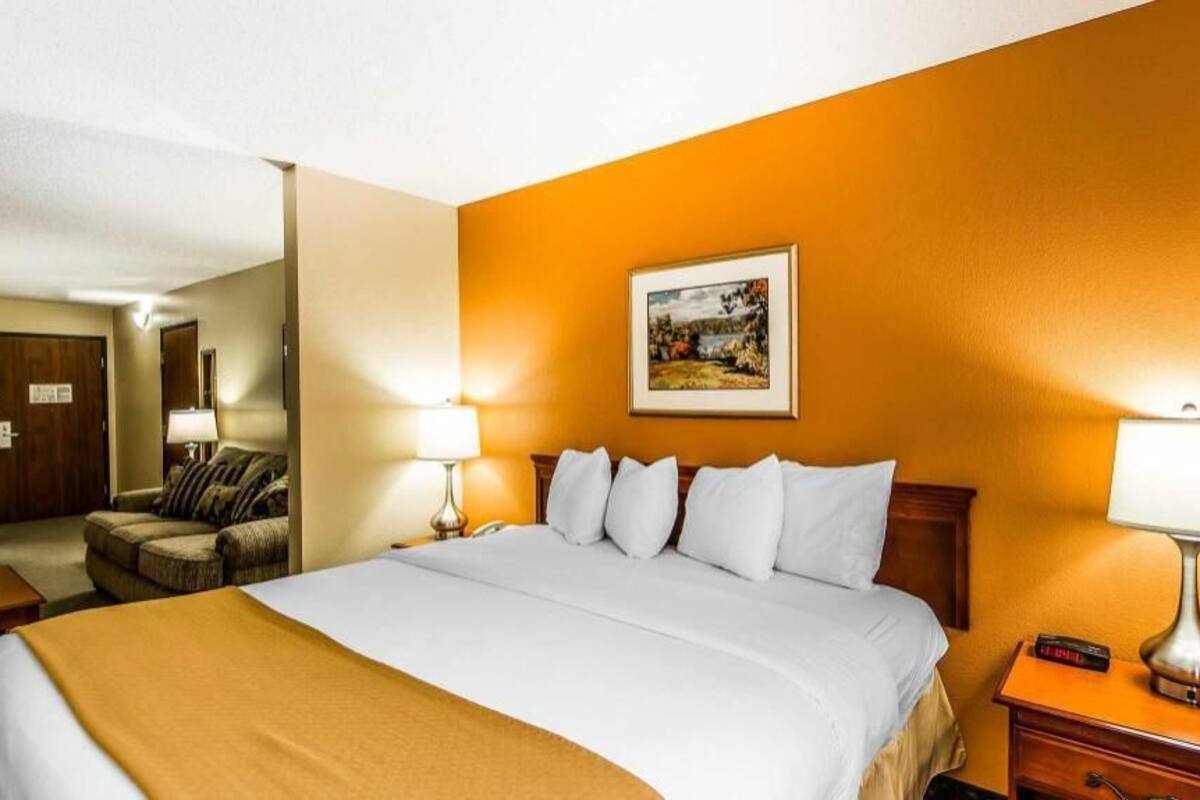 Premium bedding, blackout drapes, iron/ironing board, free WiFi