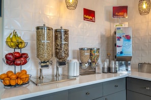 Colazione a buffet inclusa, servita tutte le mattine 