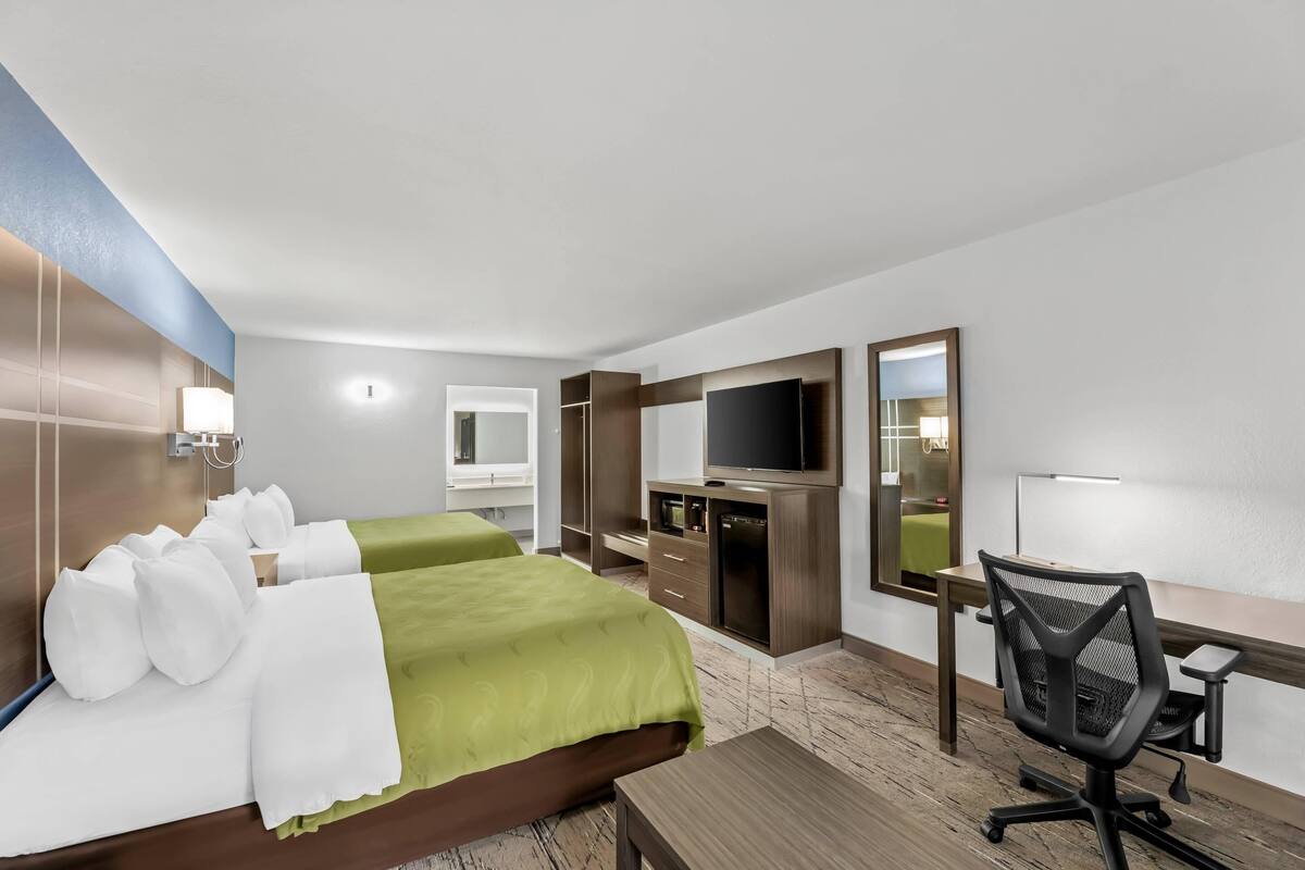 Standard Room, 2 Queen Beds, Non Smoking