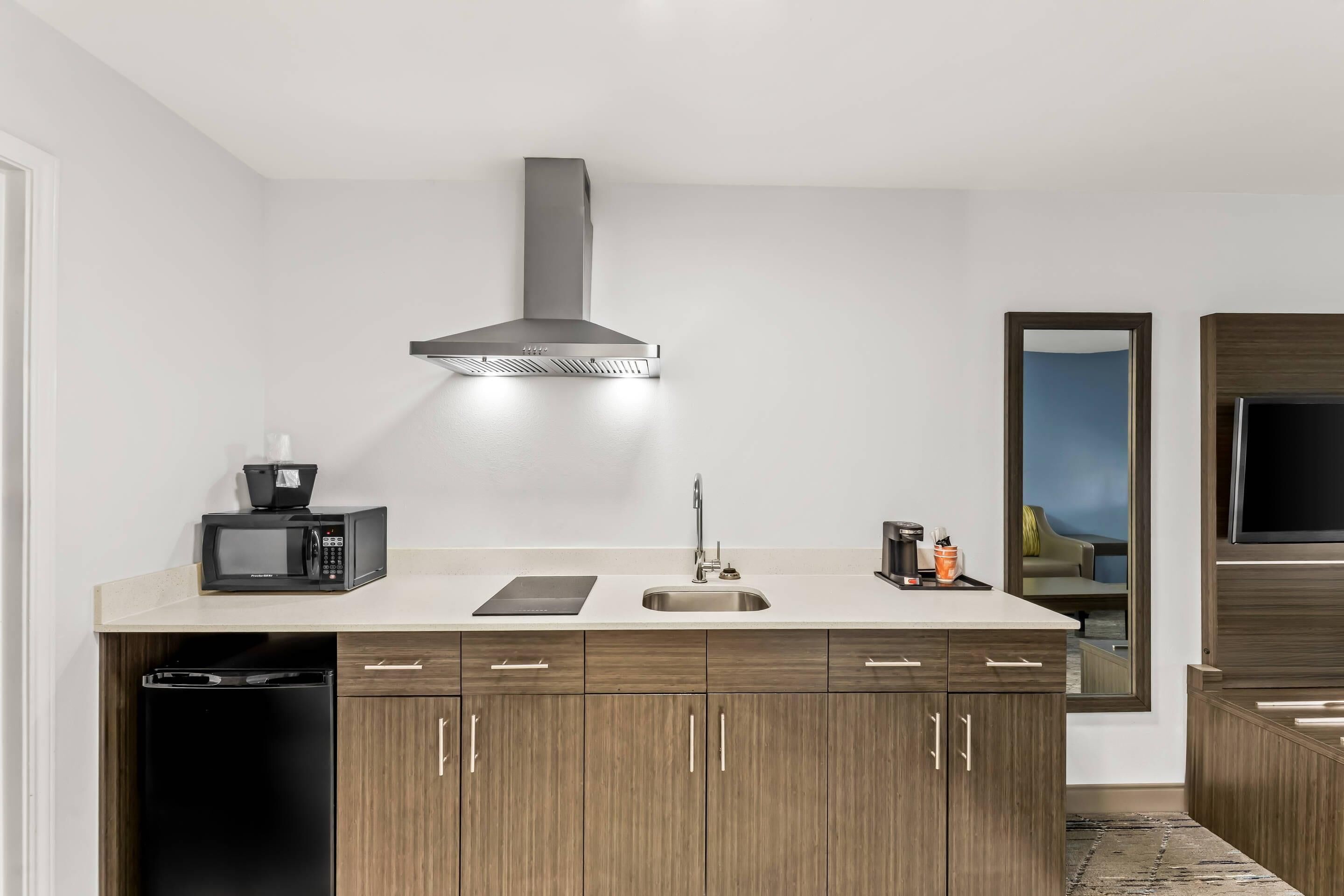 Suite, 2 Queen Beds, Non Smoking