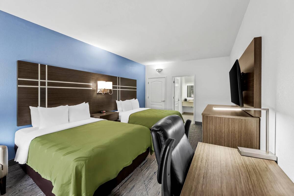 Room, 2 Queen Beds, Accessible, Non Smoking
