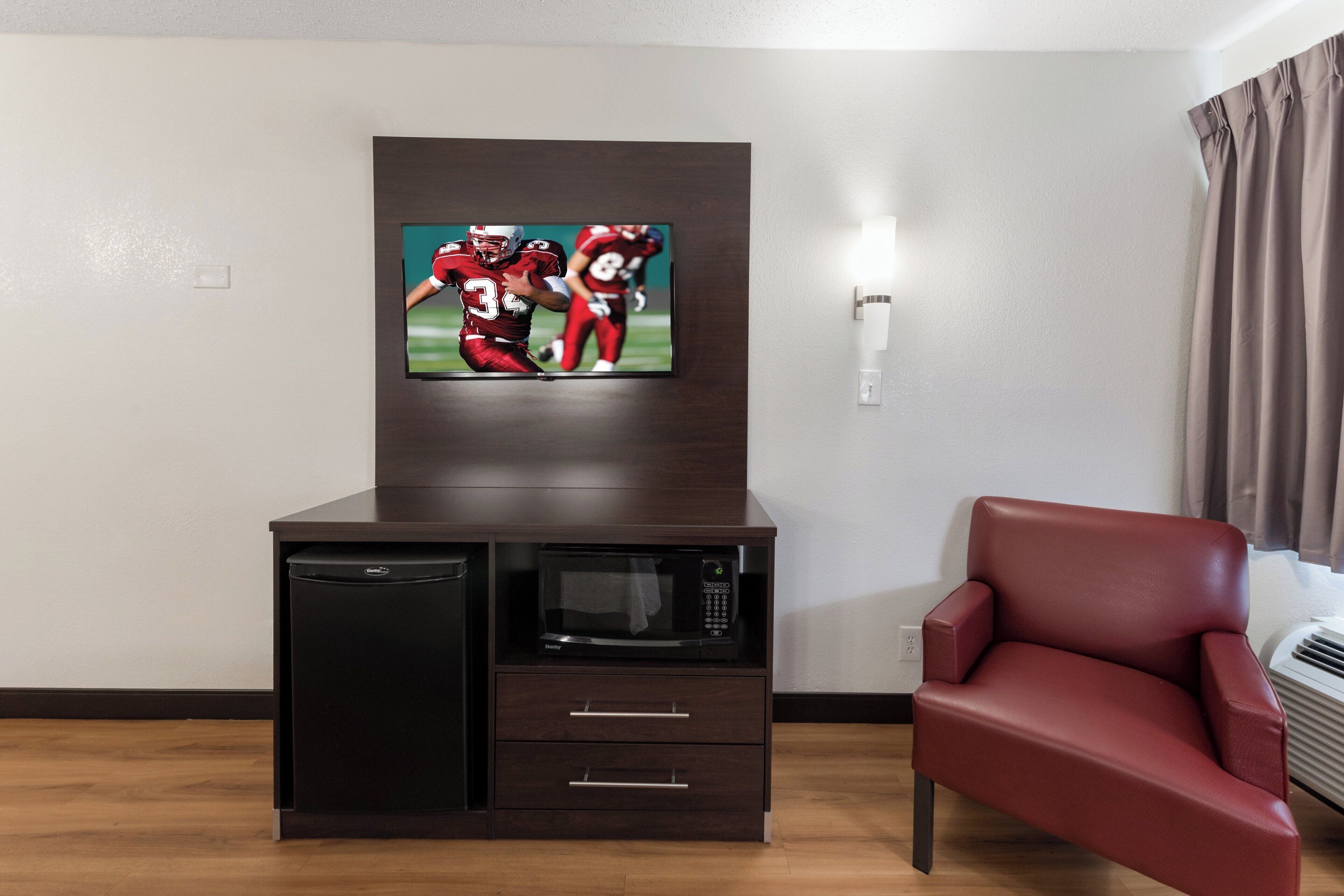Photo - Red Roof Inn PLUS+ Columbus - Worthington