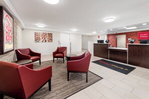 Lobby - Red Roof Inn PLUS+ Columbus - Worthington (Columbus)