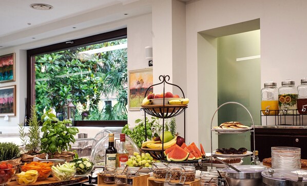 Breakfast buffet
