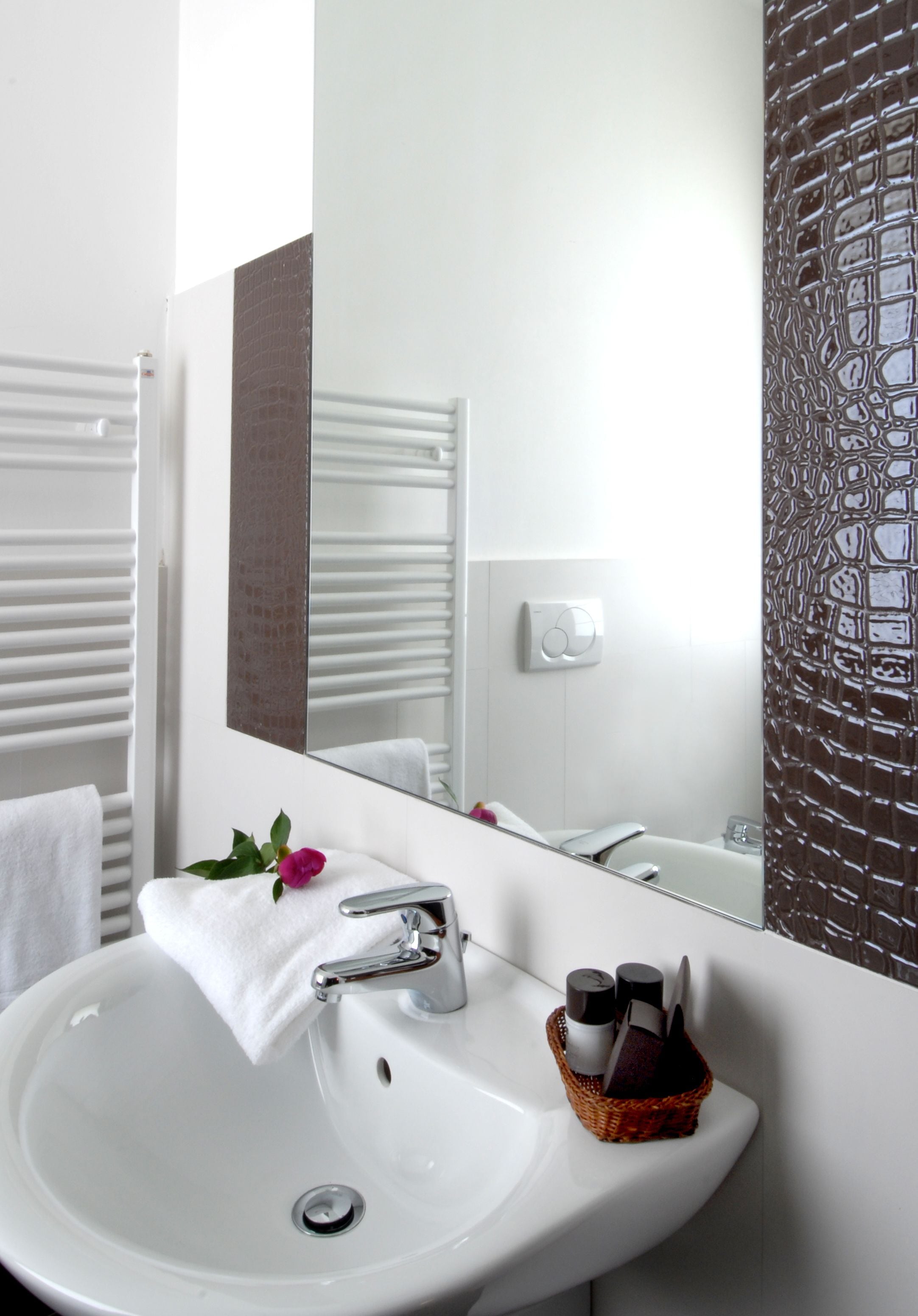 shower, free toiletries, hair dryer, slippers