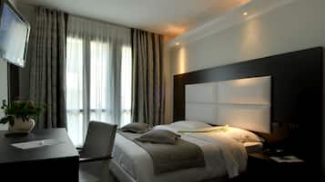 Phòng đôi hoặc 2 giường đơn Tiêu chuẩn | 1 phòng ngủ, minibar, két bảo mật tại phòng, bàn