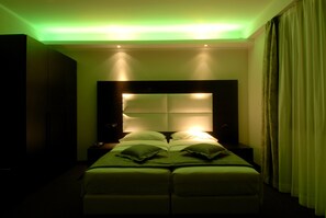 1 bedroom, minibar, in-room safe, desk