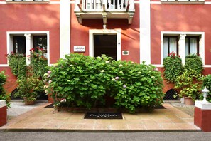 Fachada del alojamiento