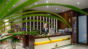 Pintu masuk interior