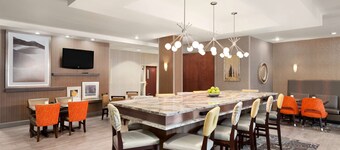 Hampton Inn & Suites Denver - Cherry Creek