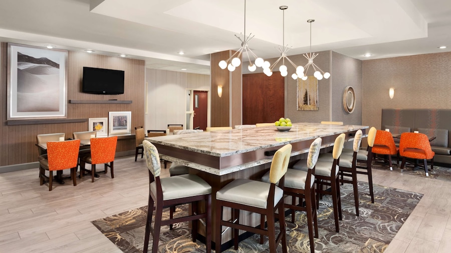 Hampton Inn & Suites Denver - Cherry Creek