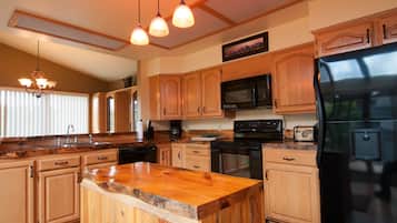 Three Bedroom Residence - Sleeps 8 | Private kitchen | Microwave, coffee/tea maker, freezer, paper towels