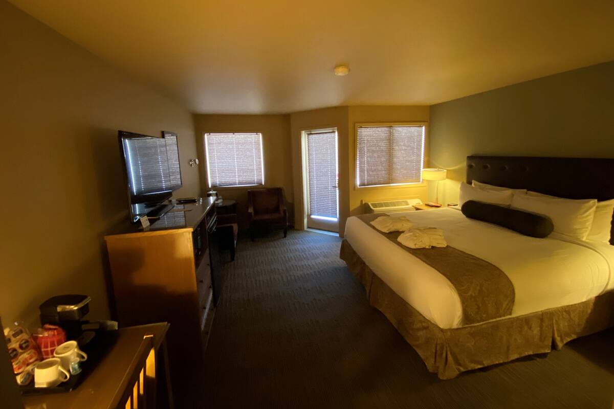 King Room | 熨斗/熨衫板、免費 Wi-Fi、鬧鐘、獨特設計