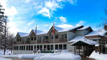 Façana frontal de l'allotjament