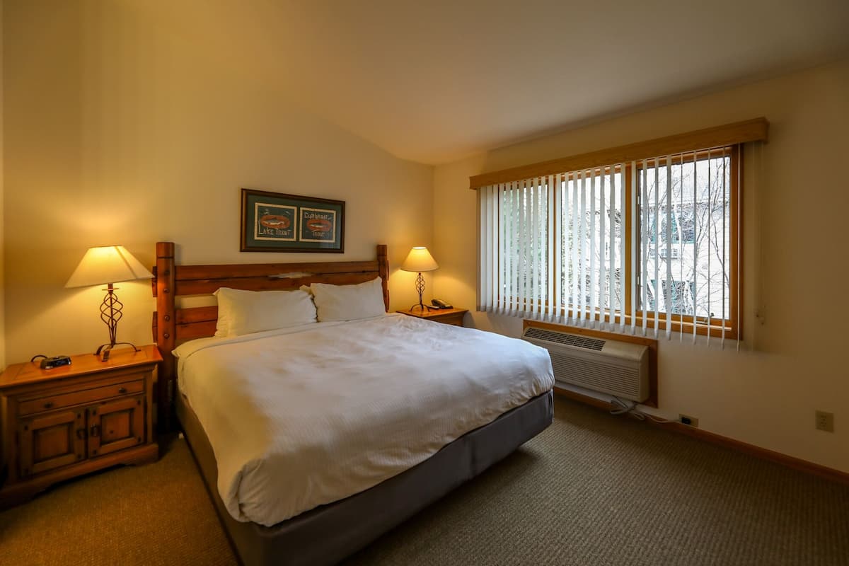 1 bedroom, individually decorated, individually furnished