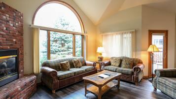 Townhome | Living area | TV