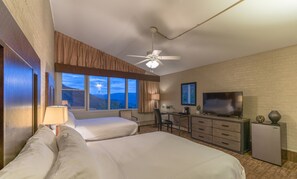 In-room safe, desk, iron/ironing board, free cots/infant beds - Mountain Chalet Snowmass (Snowmass Village)