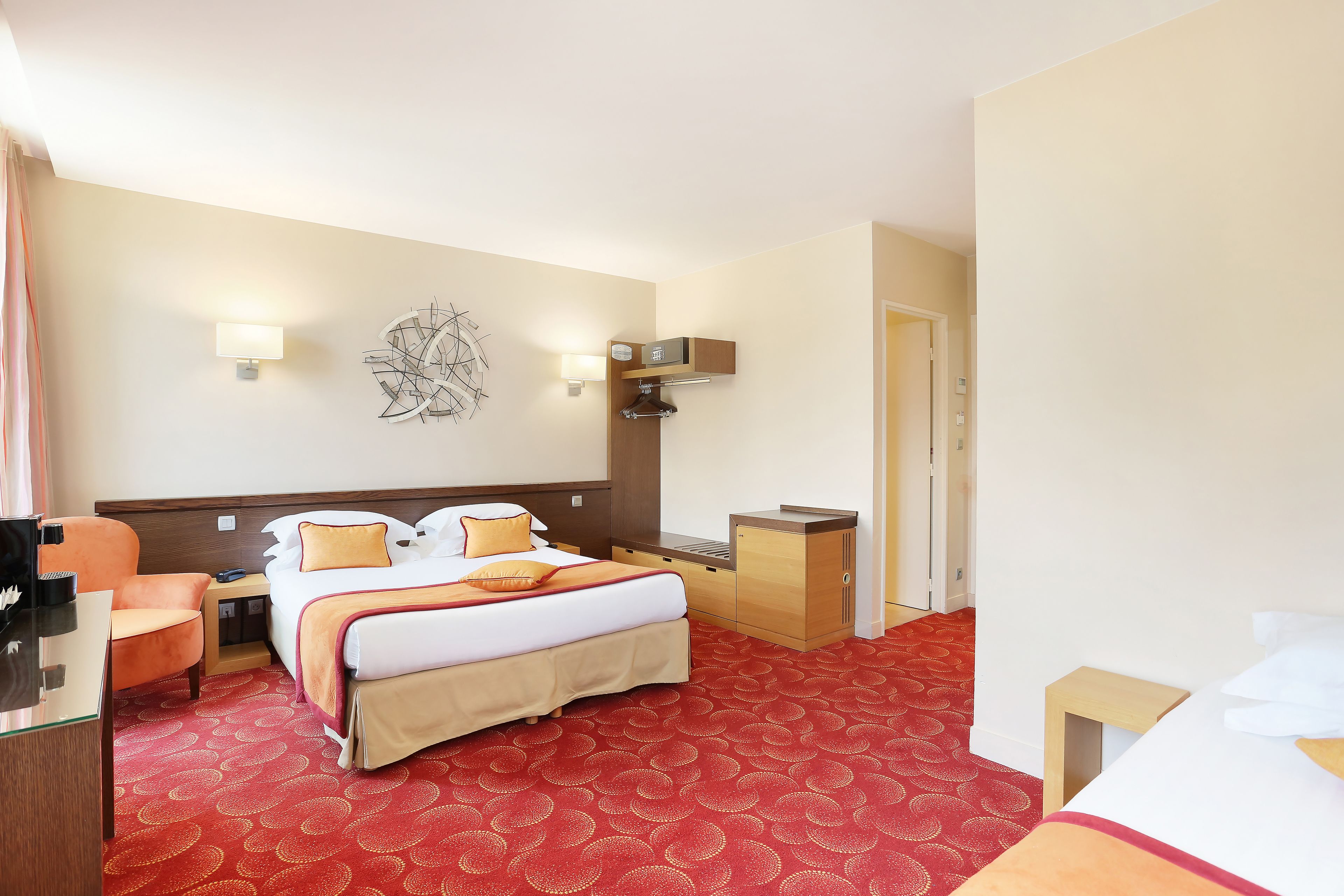 minibar, in-room safe, desk, soundproofing