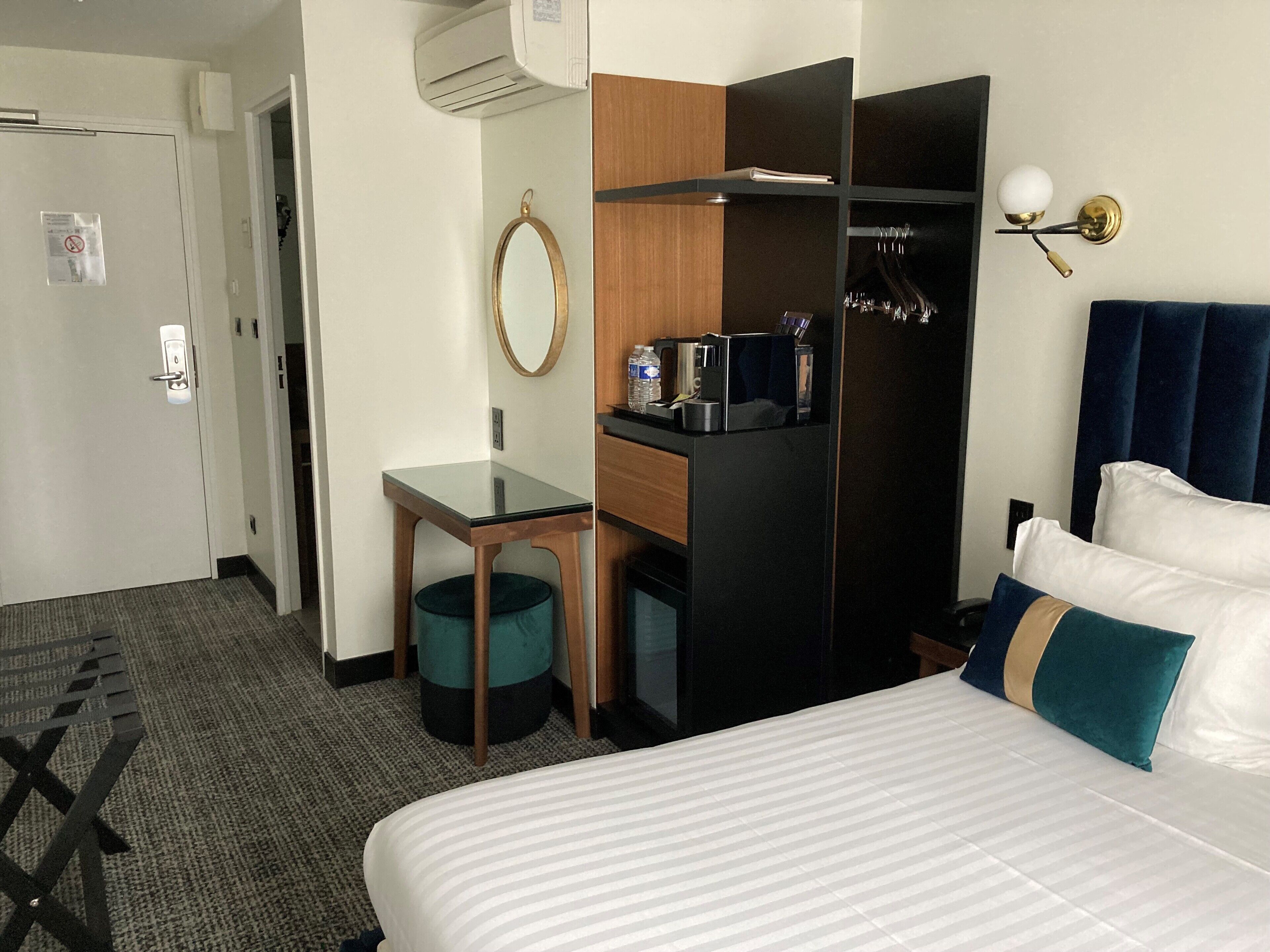 renovated double room | minibar, in-room safe, desk, soundproofing