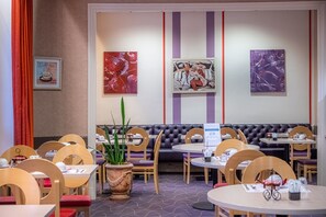 每日供應吃到飽早餐 (每人 EUR11.50)