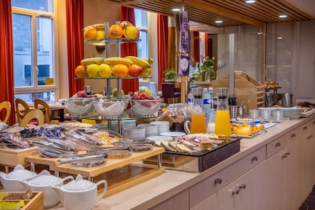 Daily buffet breakfast (EUR 10.9 per person)