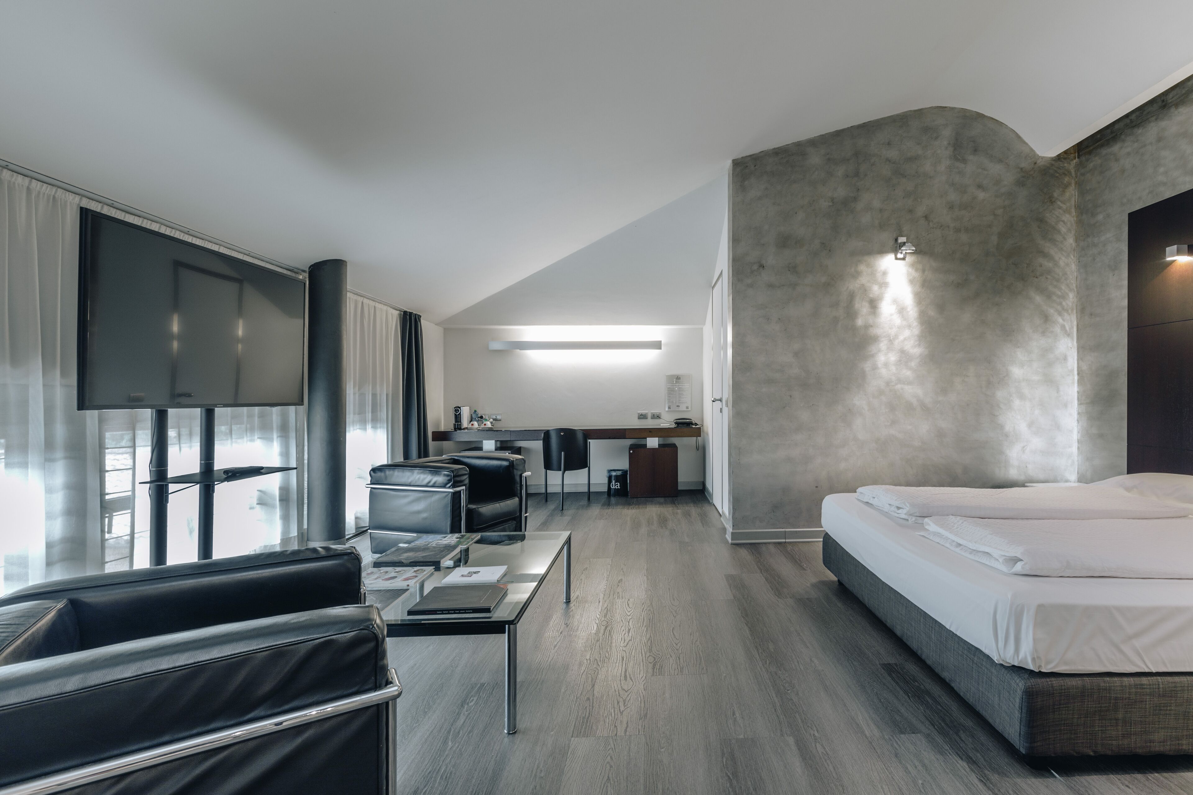 junior suite | hypo-allergenic bedding, down duvets, minibar, in-room safe