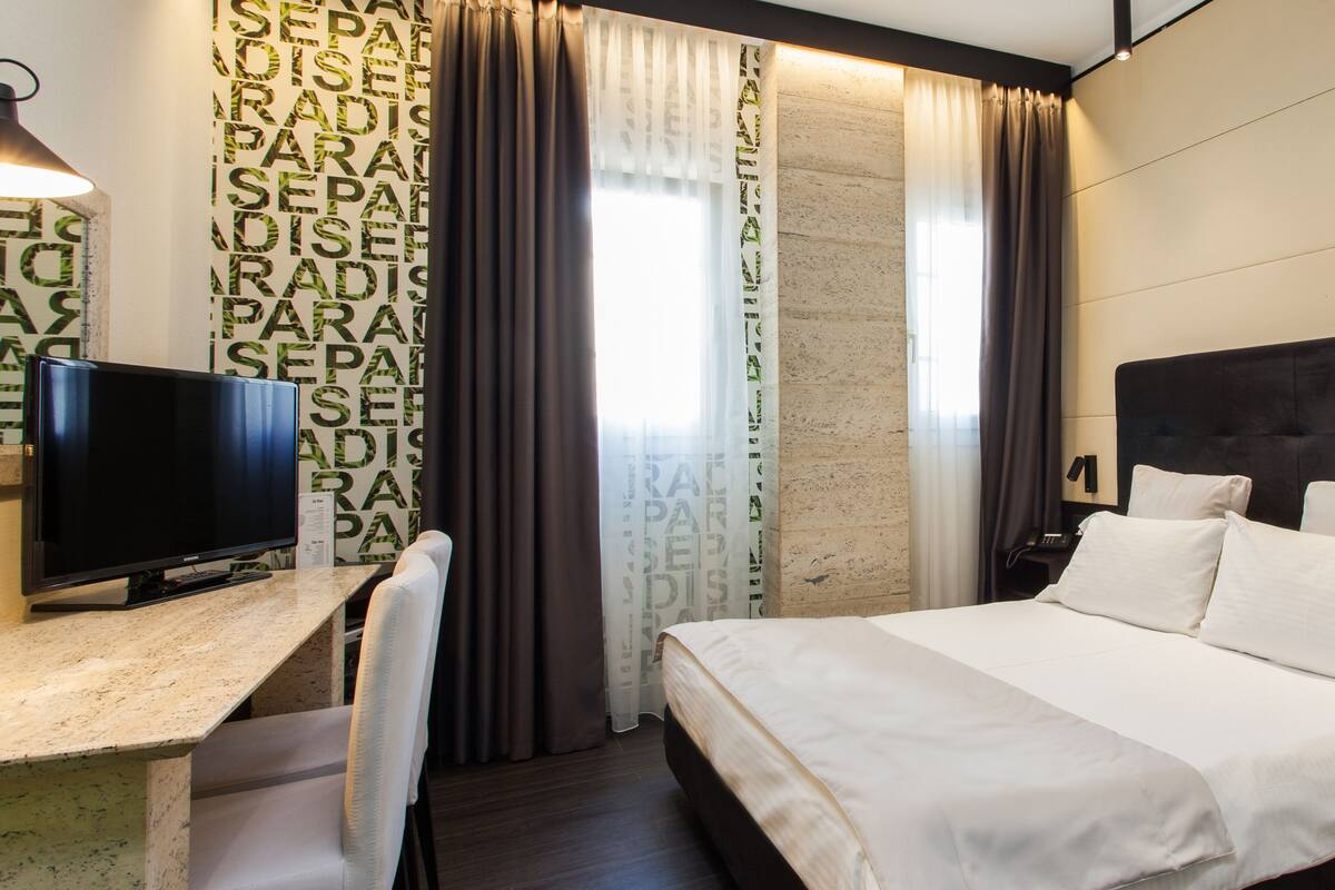 Literie de qualité supérieure, minibar, coffres-forts dans les chambres