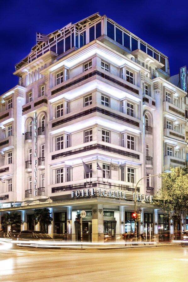 Façade de l’hébergement - soirée/nuit