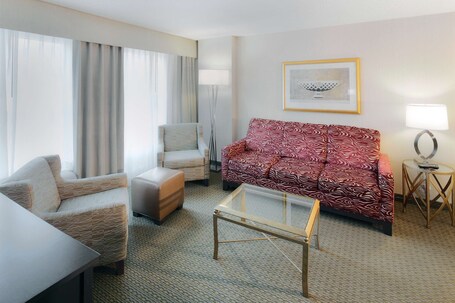 Hampton Inn Suites Arlington Crystal City DCA - Image 31