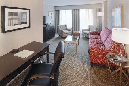 Hampton Inn Suites Arlington Crystal City DCA - Image 30
