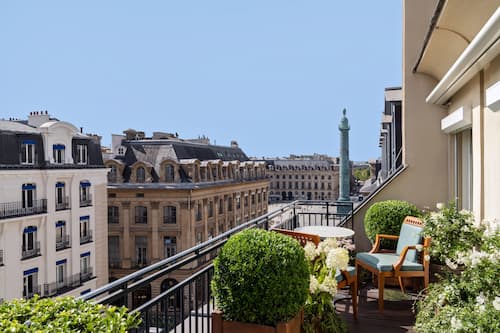 Vendôme Suite | Premium bedding, minibar, in-room safe, desk