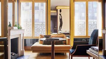 Park Executive Paix View Suite | Premium bedding, minibar, in-room safe, desk