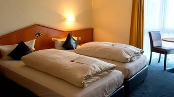 Caja de seguridad en la habitación y sistema de insonorización