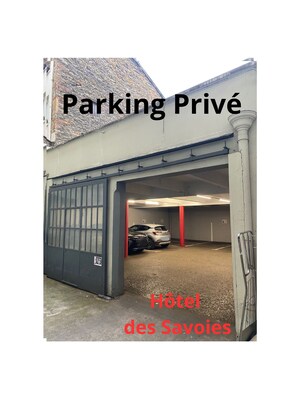 Bãi đậu xe tự phục vụ (phụ phí) 