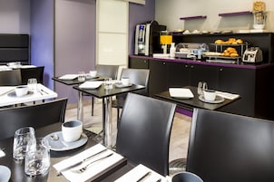 Colazione a buffet a pagamento, servita tutte le mattine 