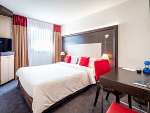 Hochwertige Bettwaren, Minibar, Zimmersafe, Schreibtisch