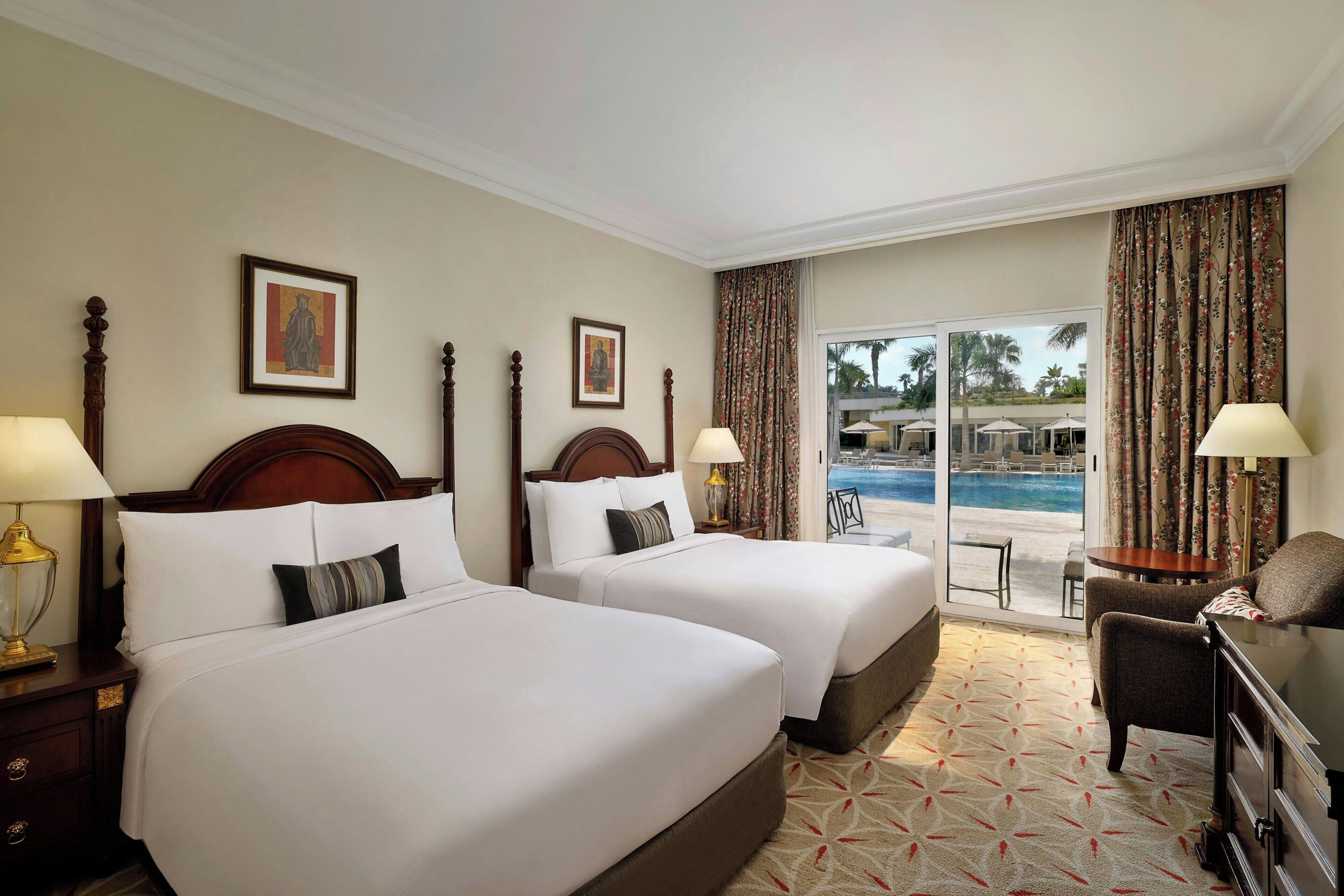 Zimmer, 2 Doppelbetten, Poolzugang, Poolseite | Pool