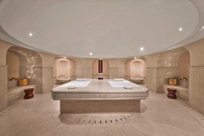 Couples treatment rooms, sauna, hot tub, steam room, Turkish bath