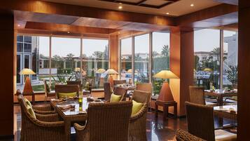 11 restaurants, spécialités Cuisine internationale