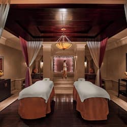 Couples treatment room(s), sauna, hot tub, steam room