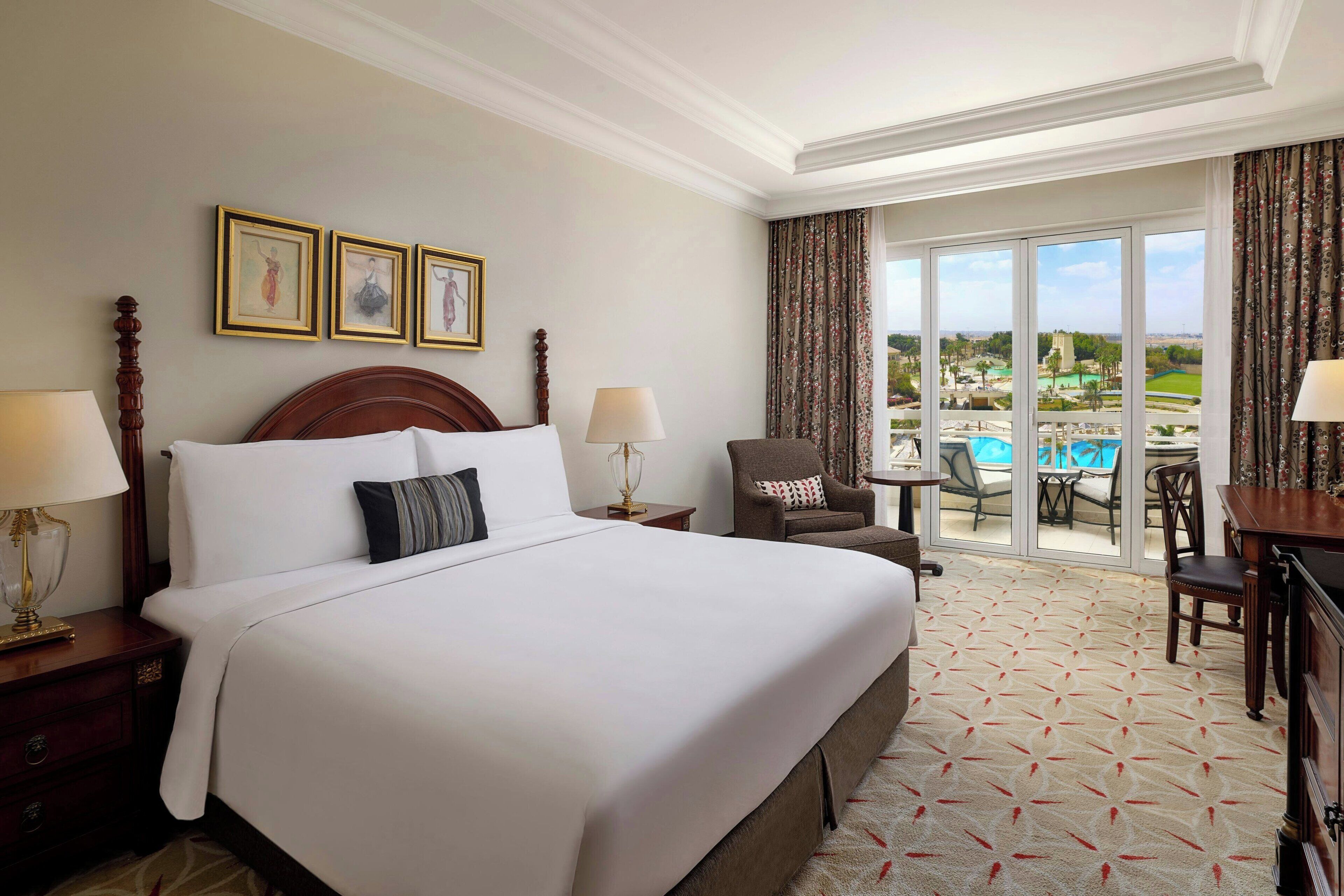 Deluxe-Zimmer, 1 King-Bett (Golf or Pool View) | Pool