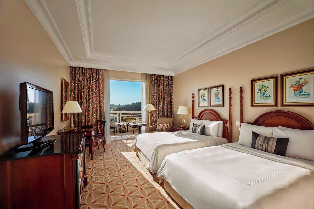 1 bedroom, pillow-top beds, minibar, in-room safe
