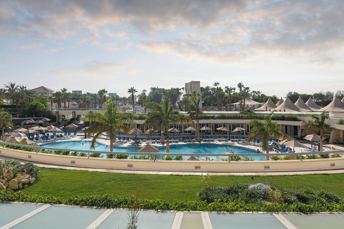 1 bedroom, pillowtop beds, minibar, in-room safe