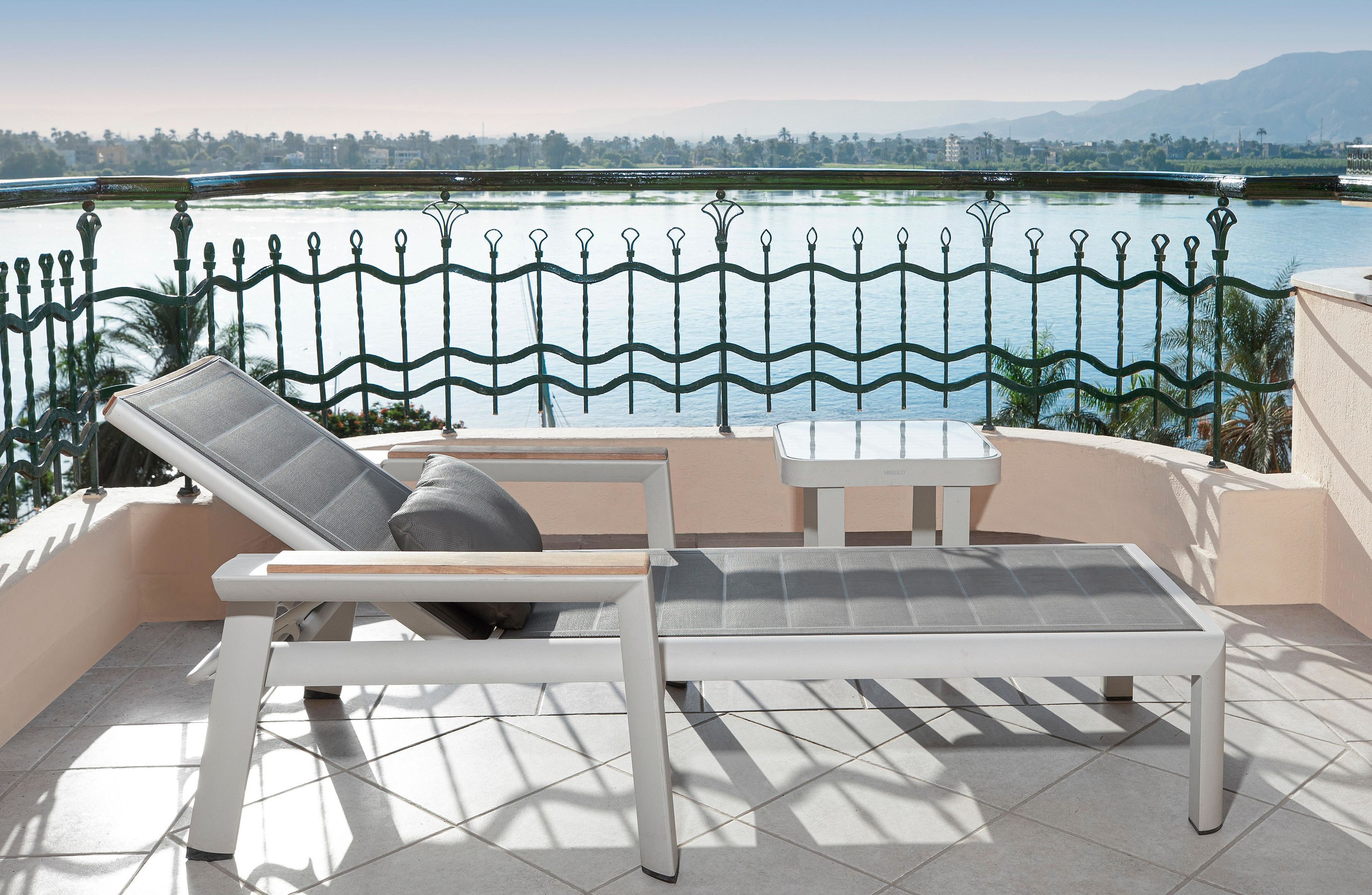 이그제큐티브룸 (Superior, Front Nile View) | 테라스/파티오